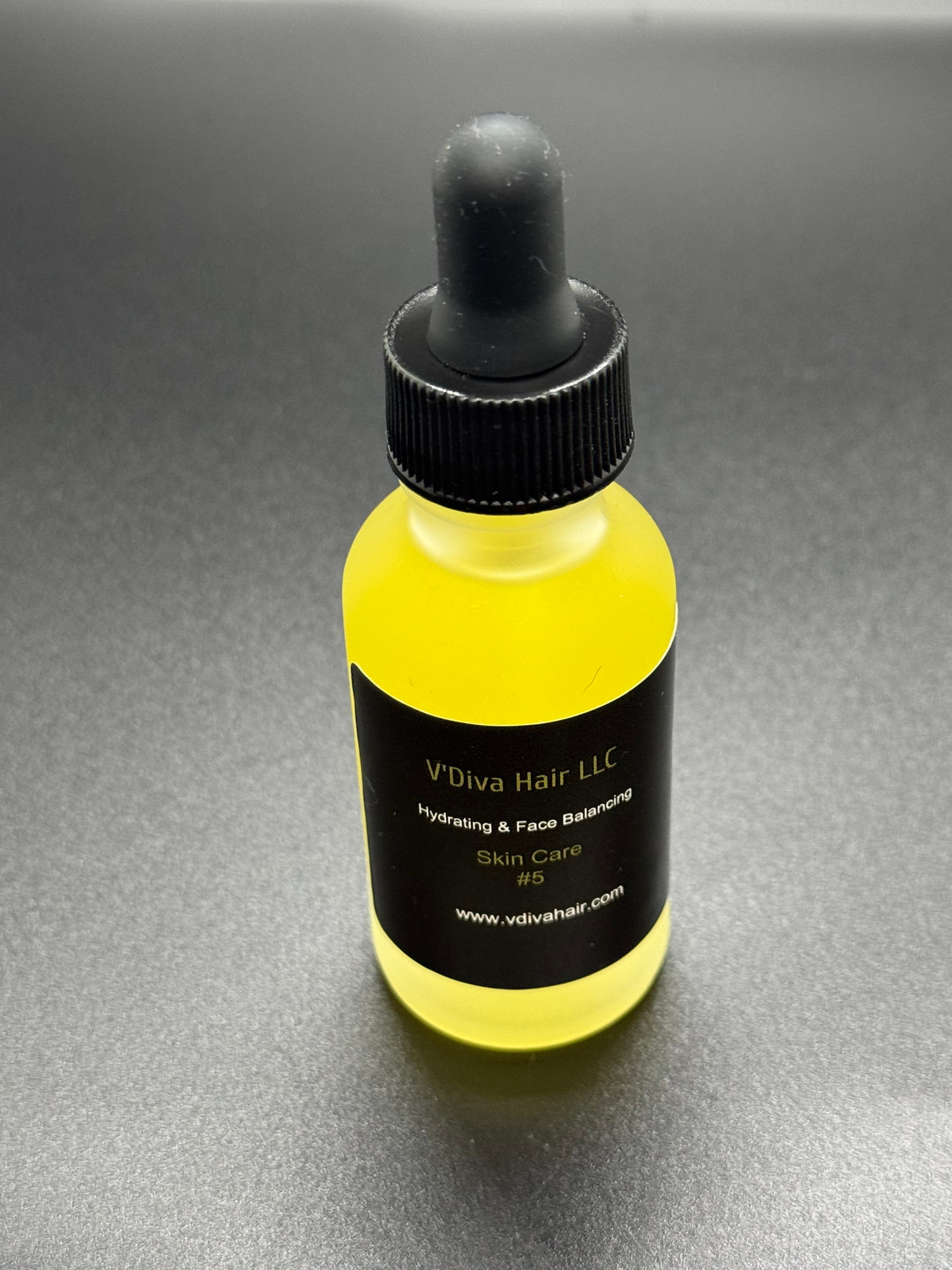Hydrating & Face Balancing Oil image 0